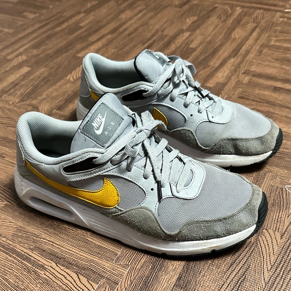 Nike Air - Size 12